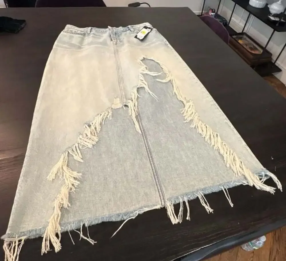 7 For All Mankind Raw-Edge Denim Midi Skirt size 30 new w/ defects